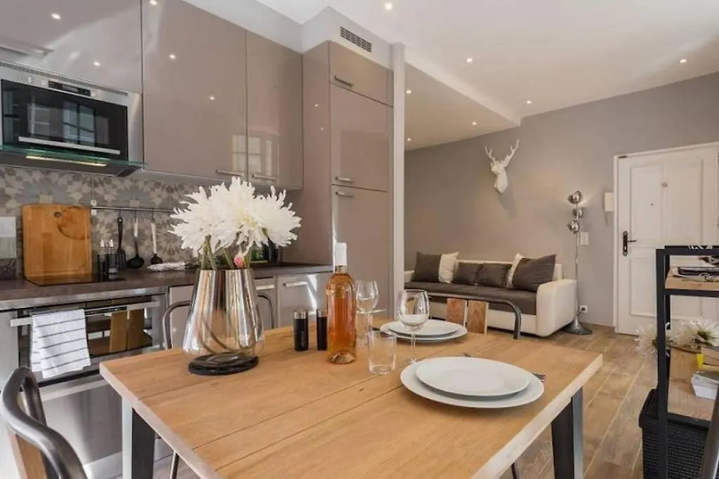 Apartment In Old Town - 2Min Beach, Restaurant & Bars Nice
