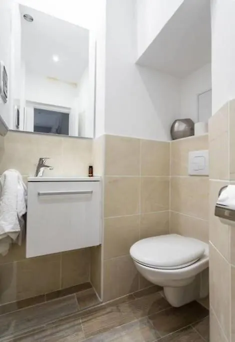 Apartment In Old Town - 2Min Beach, Restaurant & Bars نيس 0*,