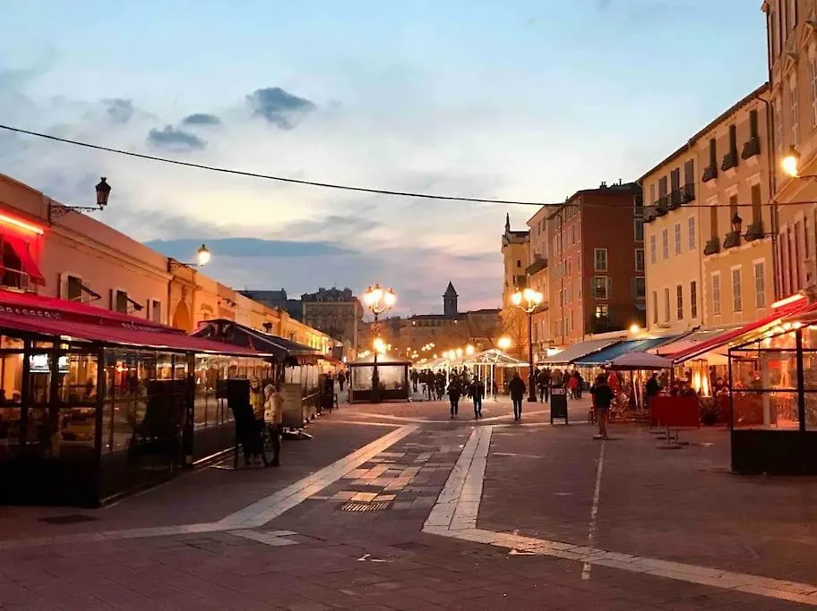 Apartment In Old Town - 2Min Beach, Restaurant & Bars نيس فرنسا